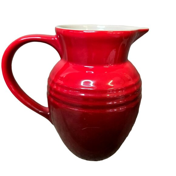 Le Creuset Stoneware 0.7 L Liter Pitcher in Red Ombre Cerise Creamer Milk Syrup - Picture 1 of 9